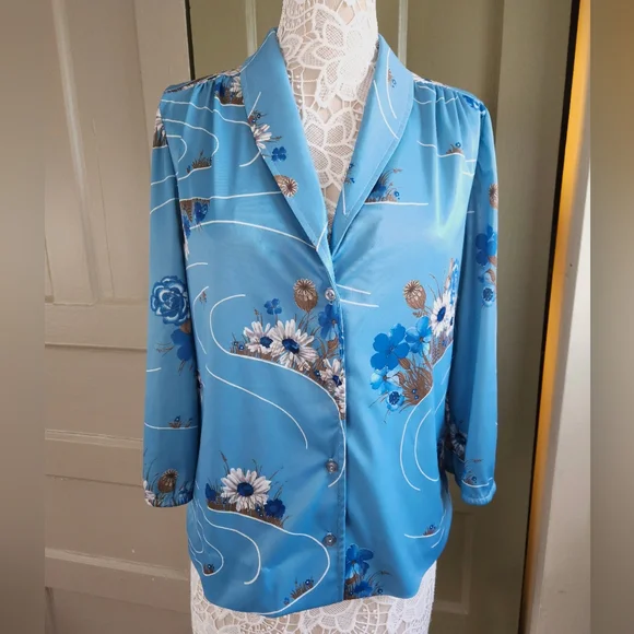 Vintage 70s Blue Silky Polyester Floral Daisy Poppy Top Shirt Women's Small - Picture 1 of 13